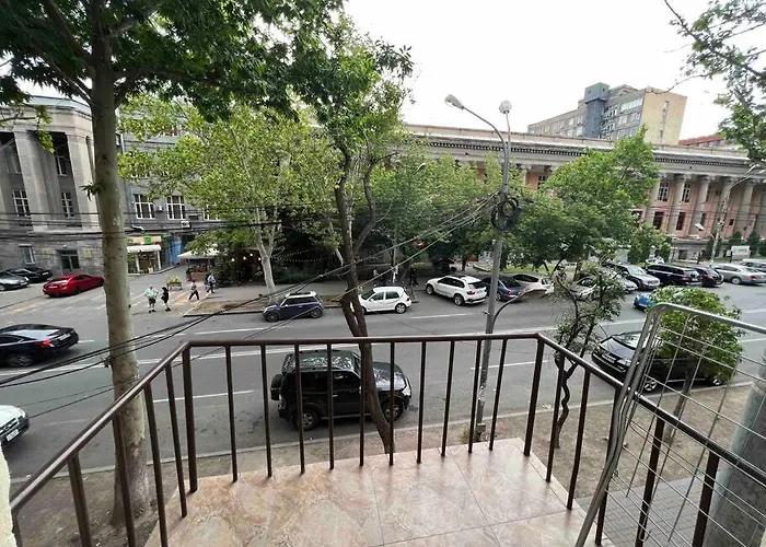 Удобная Квартира В Центре Еревана