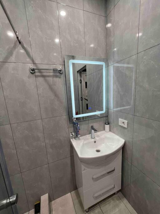 удобная в центре еревана Apartment *